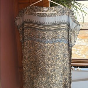 DKNYC Cream and Blue Paisley Tunic Top